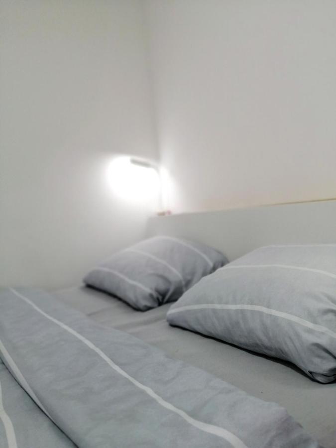 Nikas Apartman Donji Milanovac Exterior foto